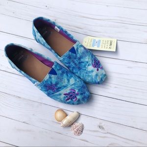 TOMS shoes slip-on sneakers, womens size 8.5